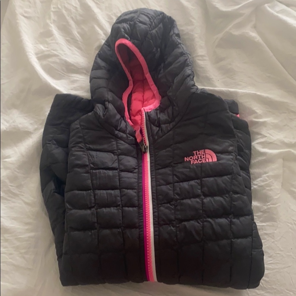 north face black puffer jacket